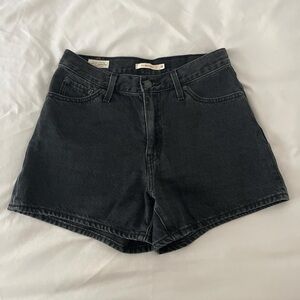 Levi’s 80s Mom Shorts
